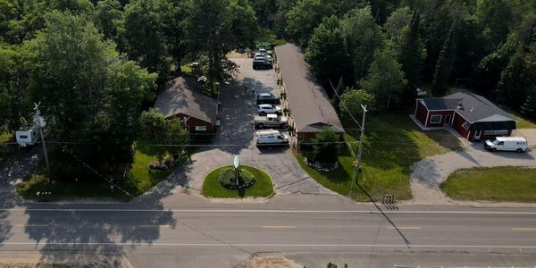 Totem Lodges (Nor-Gate Motel) - More Web Listing Photos (newer photo)